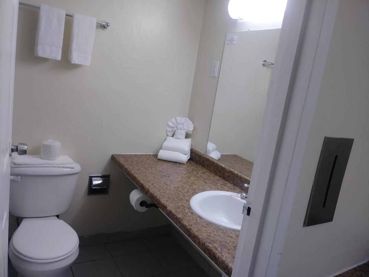 Big Chile Inn & Suites 라스크루시스 외부 사진